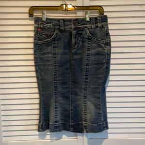 Denim Low Rise Knee Length Skirt